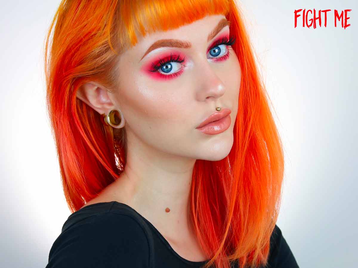 applicazione ombretto rosso fluo