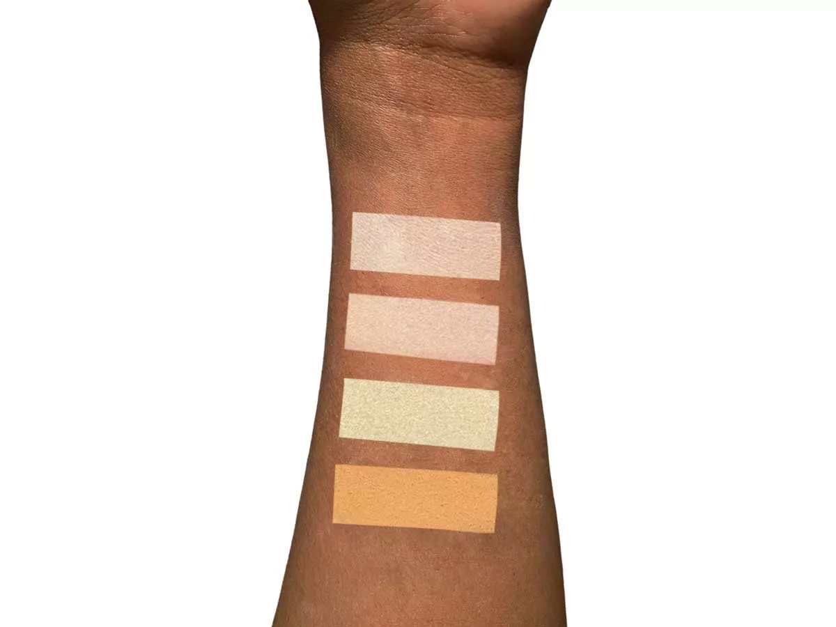 swatches cipria in polvere libera pelle scura